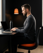 03_lifestyle_active_sitting_desk.png