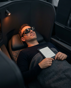 03_lifestyle_travel_recline.png