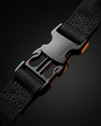 04_macro_buckle.png
