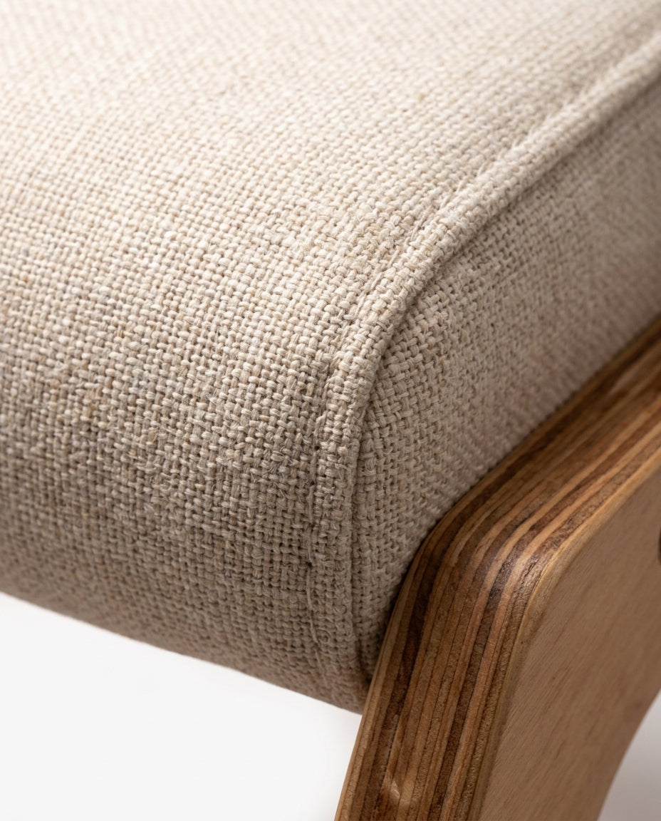 04_macro_cushion_stitch.png