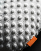 04_macro_dotted_minky.png