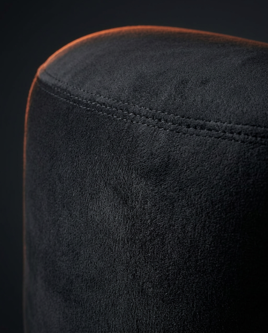 04_macro_velvet_texture.png