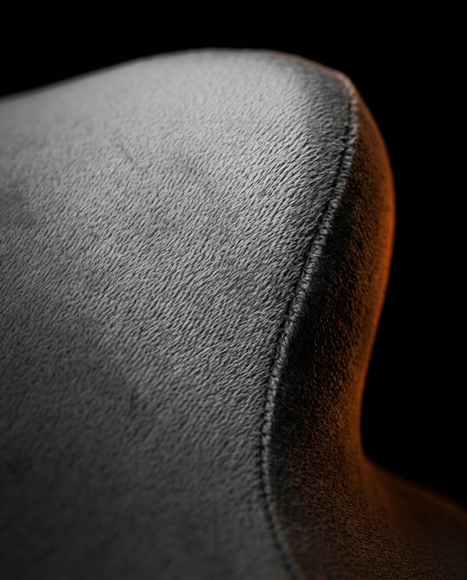 04_macro_velvet_texture.png