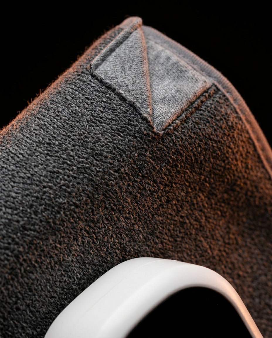 05_macro_fabric_weave.png