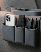 05_macro_front_pouch_storage.png