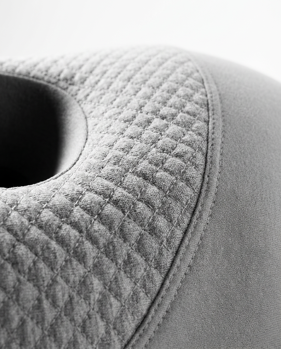 05_macro_quilting_stitch.png