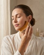 06_lifestyle_facial_massage.png