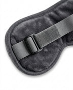 06_macro_adjustable_strap.png