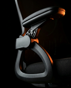 06_macro_armrest_flipup.png