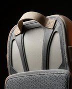 06_macro_back_panel_construction.png