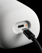 06_macro_charging_port.png