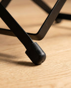 06_macro_footcap_floor.png