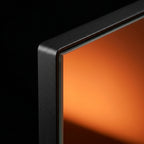 06_macro_glass_reflection.png