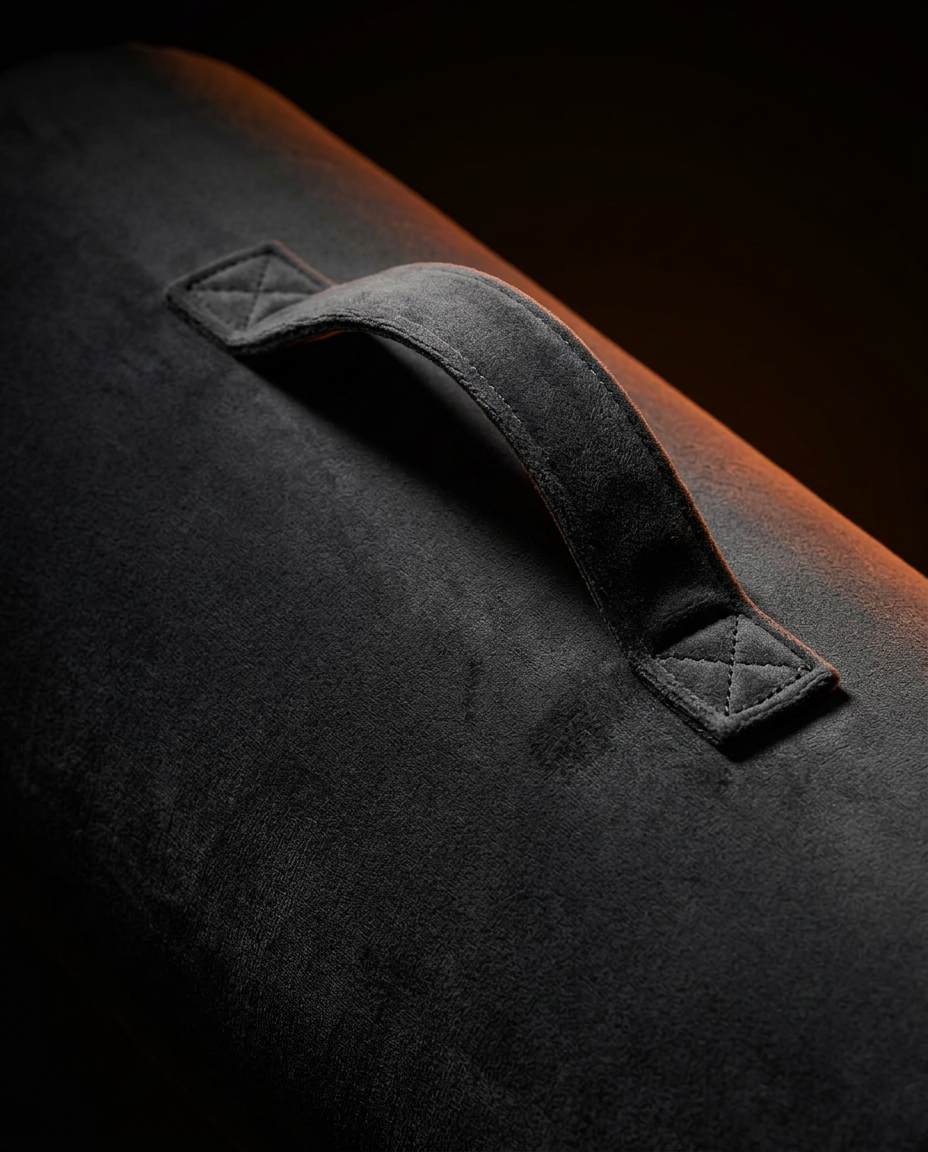 06_macro_handle_detail.png