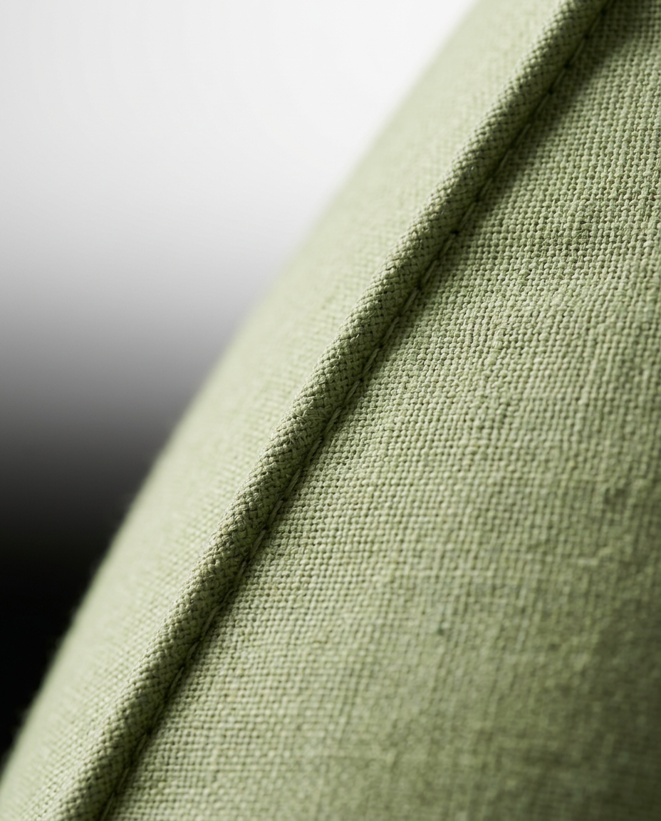 06_macro_piping_seam.png