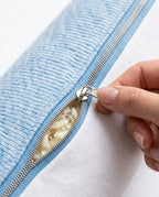 06_macro_zipper_detail.png