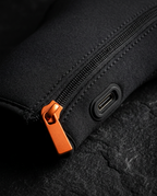 06_macro_zipper_usbc.png
