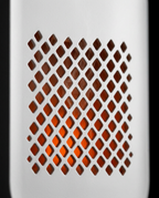 07_macro_grille_pattern.png