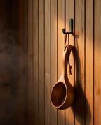 09_lifestyle_hanging_hook.png