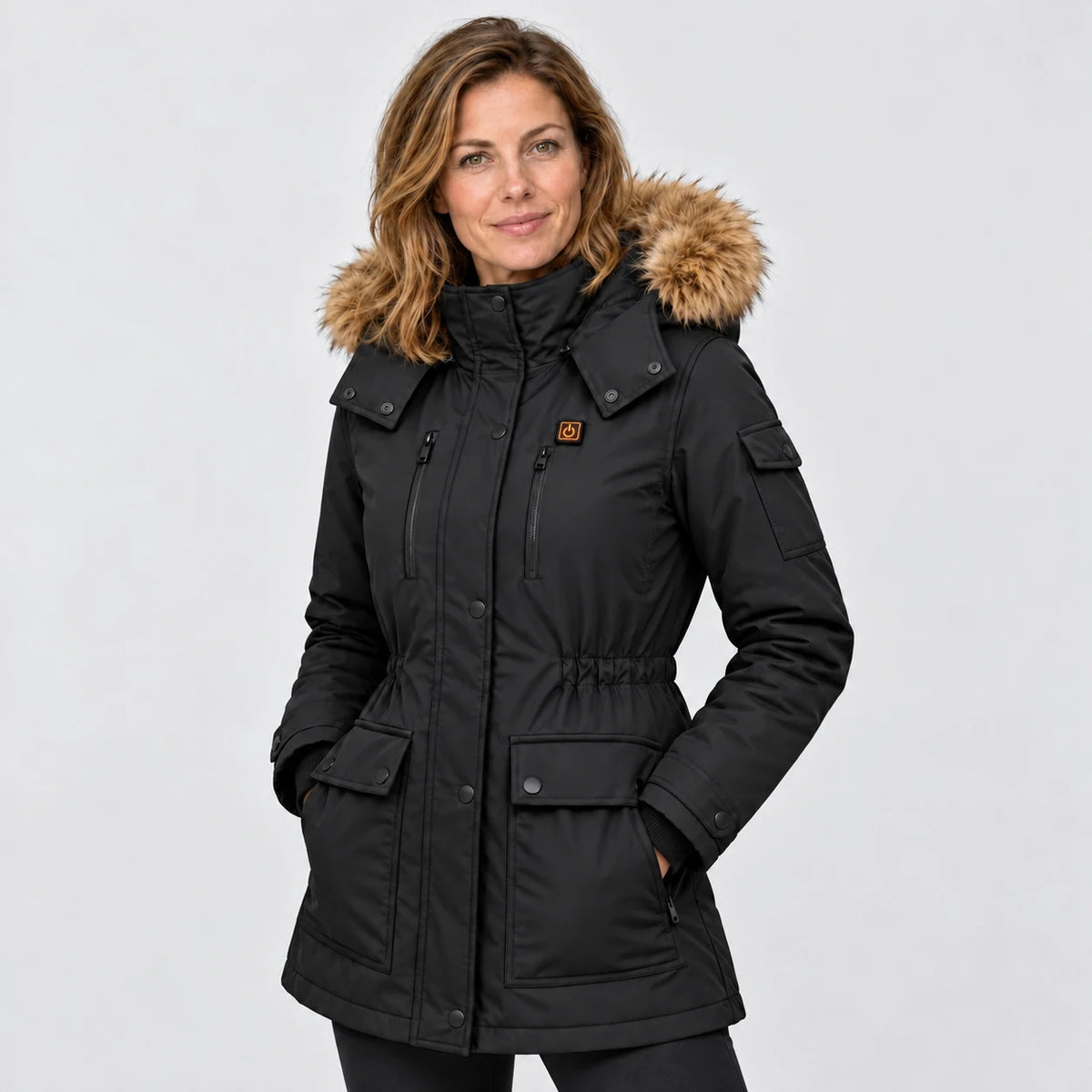 Cappotto invernale riscaldato da donna PyreFit Apexor in nero, vista frontale, indossato