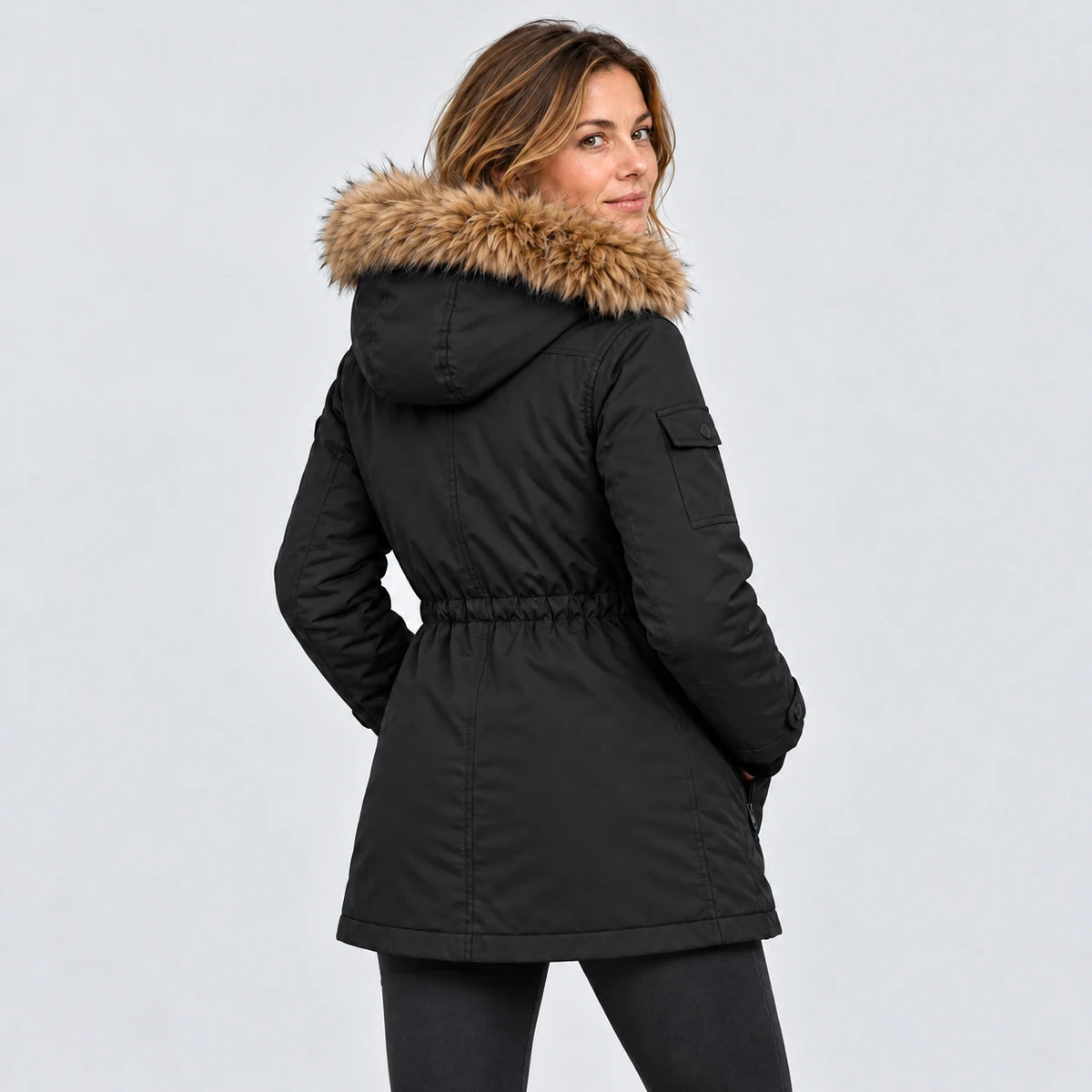 Cappotto invernale riscaldato da donna PyreFit Apexor in nero, vista posteriore