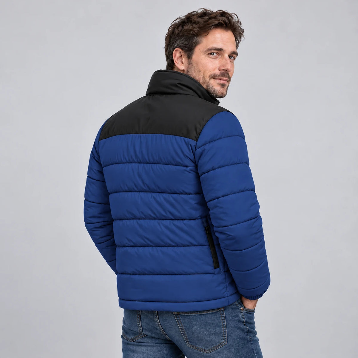 PyreFit Expelia in blu navy – vista posteriore