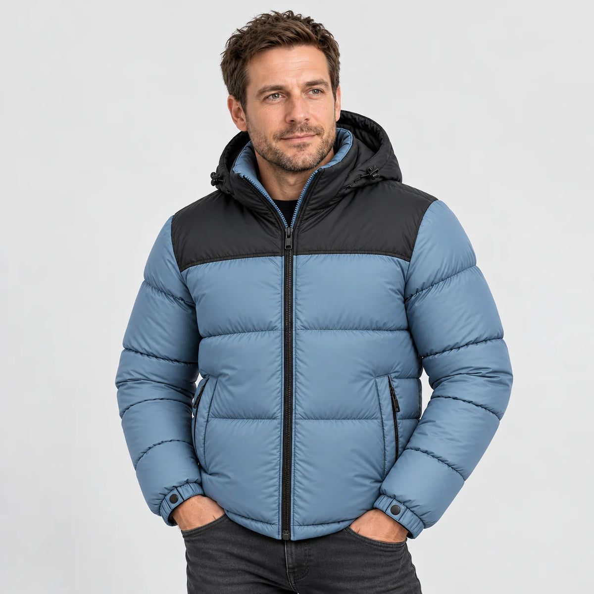 Piumino trapuntato riscaldato unisex PyreFit Gletor, vista frontale con modello