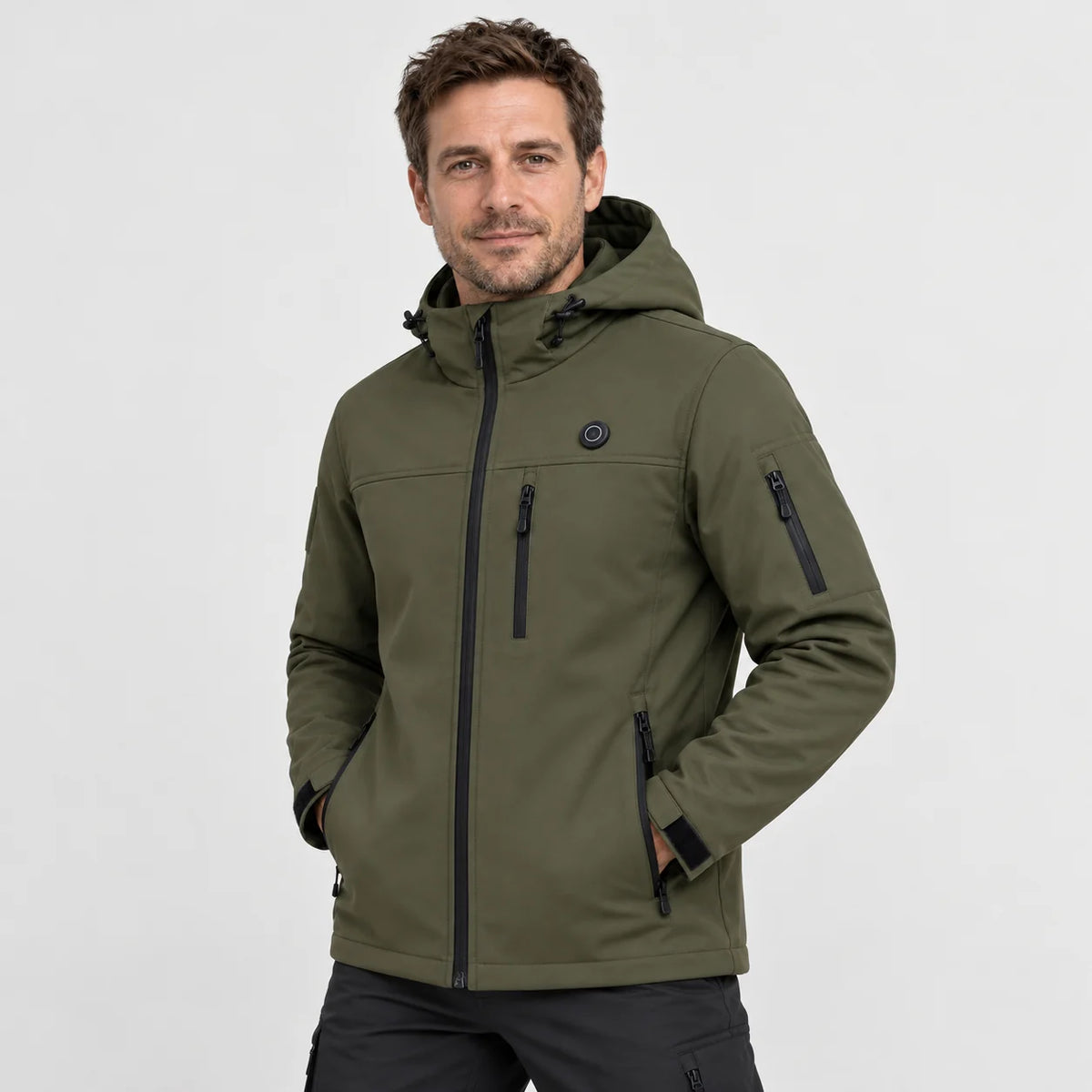 Giacca riscaldata softshell PyreFit Novera, vista frontale con modello