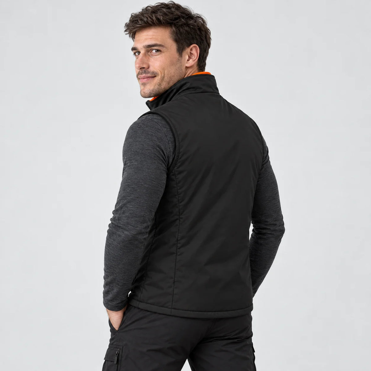 Gilet sportivo riscaldato da uomo PyreFit Ventaro, vista posteriore