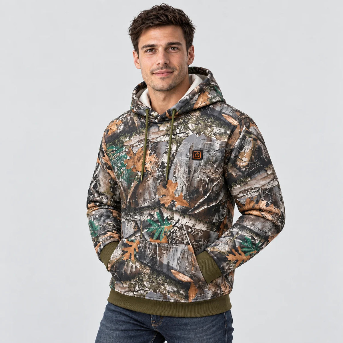 Felpa riscaldata con cappuccio fantasia bosco PyreFit Zippo, vista frontale sul modello